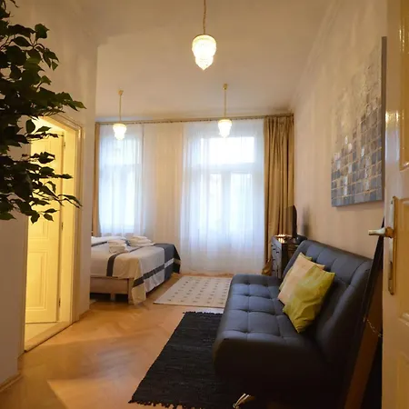 Mit Eigenem Balkon By Interhome Apartment Prague