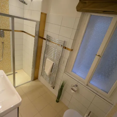 Mit Eigenem Balkon By Interhome Apartment Prague