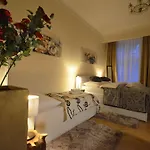 Mit Eigenem Balkon By Interhome Apartman Prága