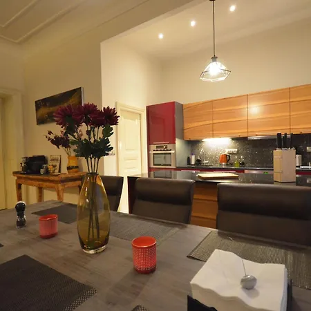 Mit Eigenem Balkon By Interhome דירה