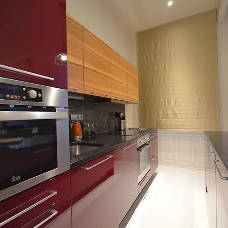 Mit Eigenem Balkon By Interhome דירה