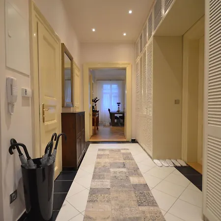 דירה Mit Eigenem Balkon By Interhome