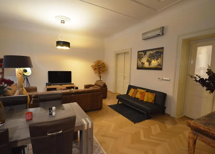 Mit Eigenem Balkon By Interhome 아파트