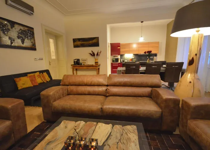 아파트 Mit Eigenem Balkon By Interhome