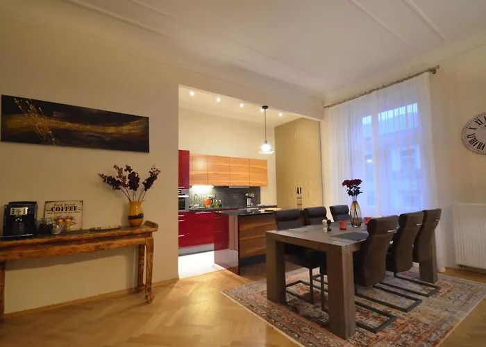 Mit Eigenem Balkon By Interhome * 프라하