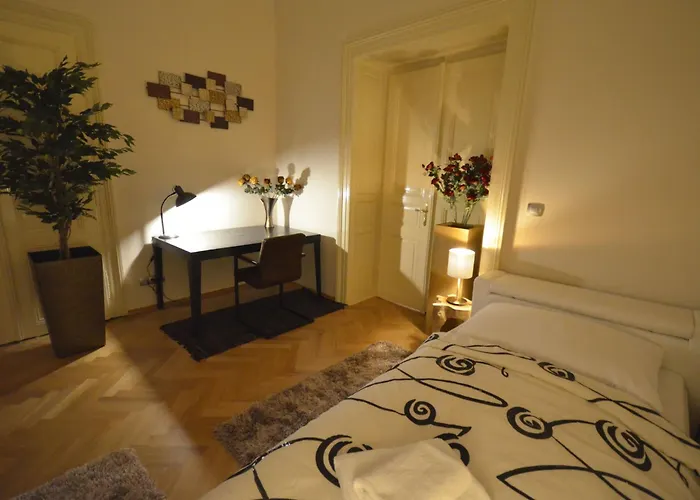 Mit Eigenem Balkon By Interhome 아파트 프라하