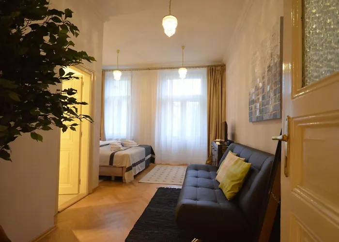 Mit Eigenem Balkon By Interhome Apartman Prága